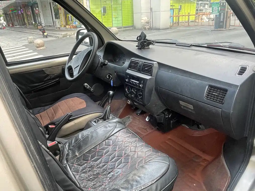 Wuling Rongguang — миниатюра 9