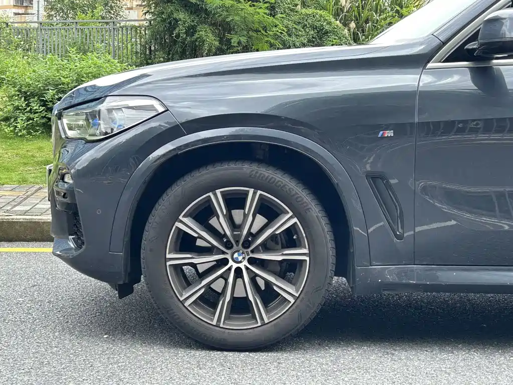 BMW X5 2021 xDrive40i M Sport