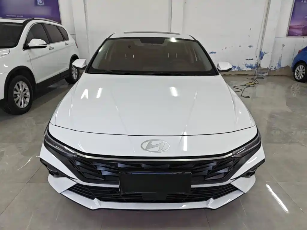 Hyundai Elantra — миниатюра 3