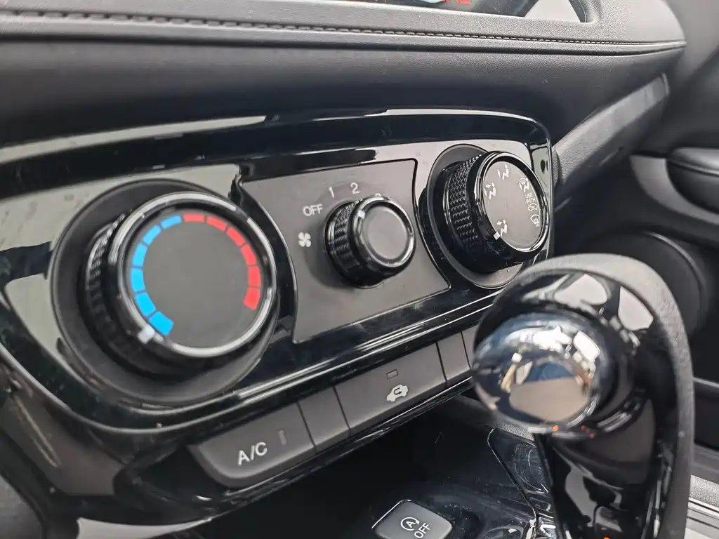 Honda Vezel — миниатюра 16