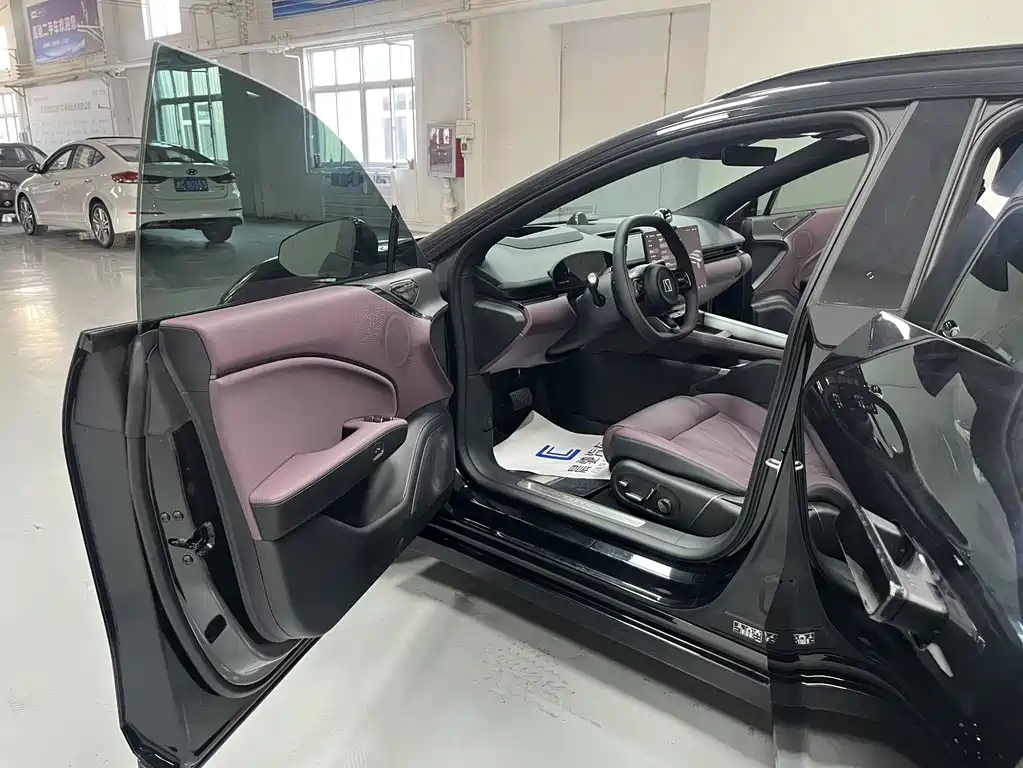 Zeekr 007GT — миниатюра 9