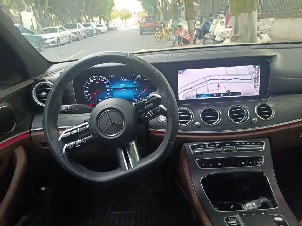 Mercedes-Benz E-Class E 2023 E 300 L Sport Fashion