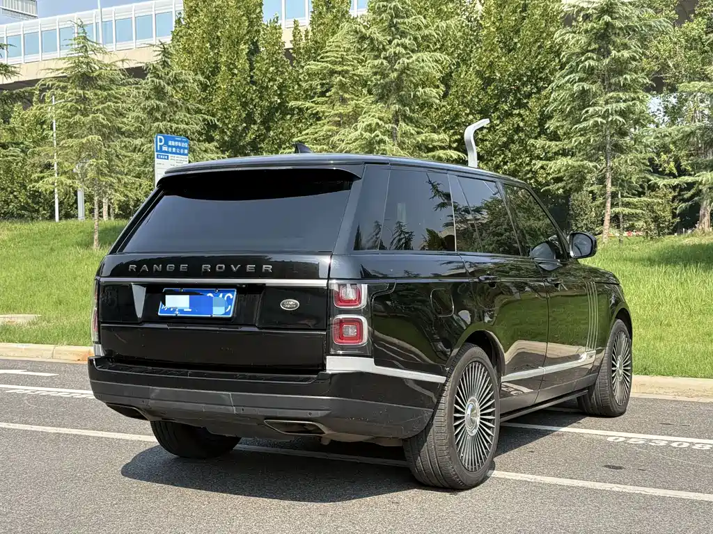Land Rover Range Rover — миниатюра 9