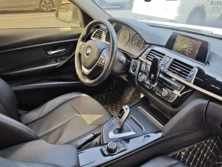 BMW 3 Series — миниатюра 2