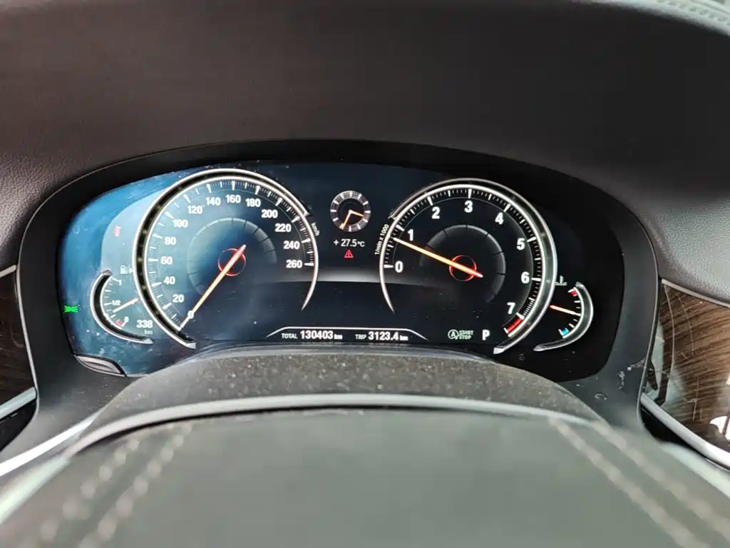 BMW 7 Series — миниатюра 12
