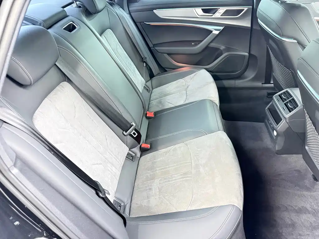 Audi A6L — миниатюра 9