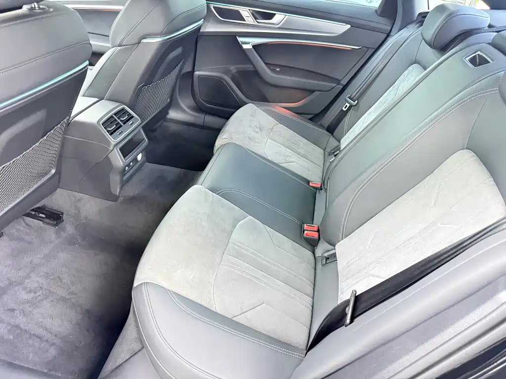 Audi A6L — миниатюра 10