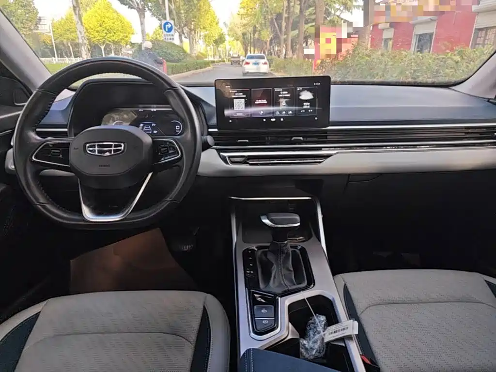Geely Emgrand — миниатюра 10