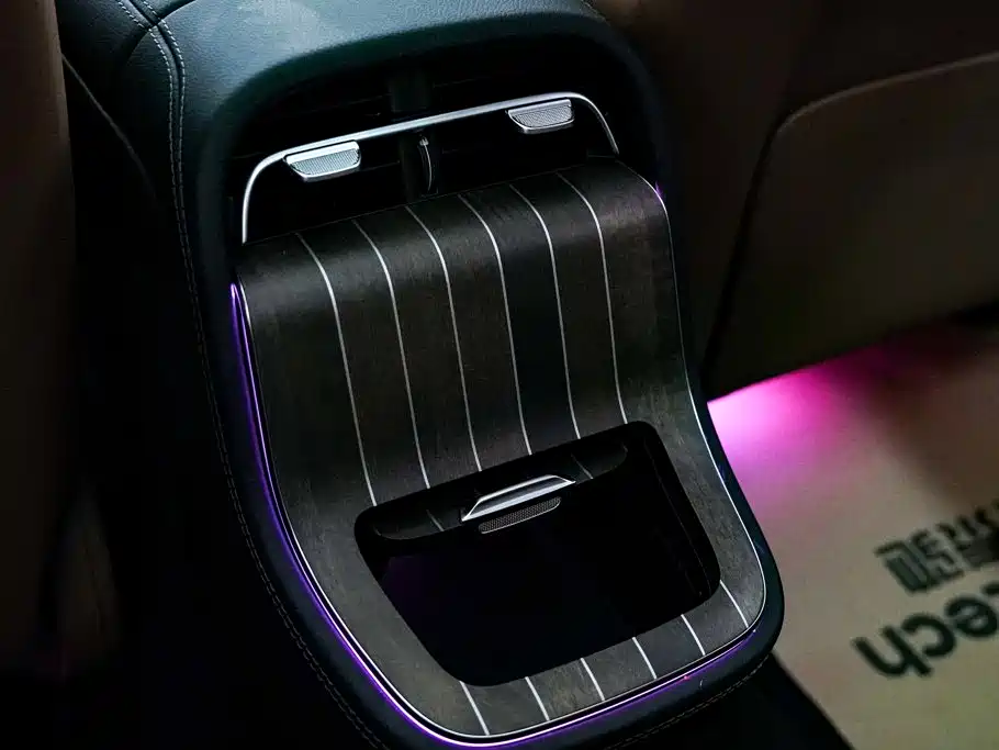 Mercedes-Benz E-Class — миниатюра 21