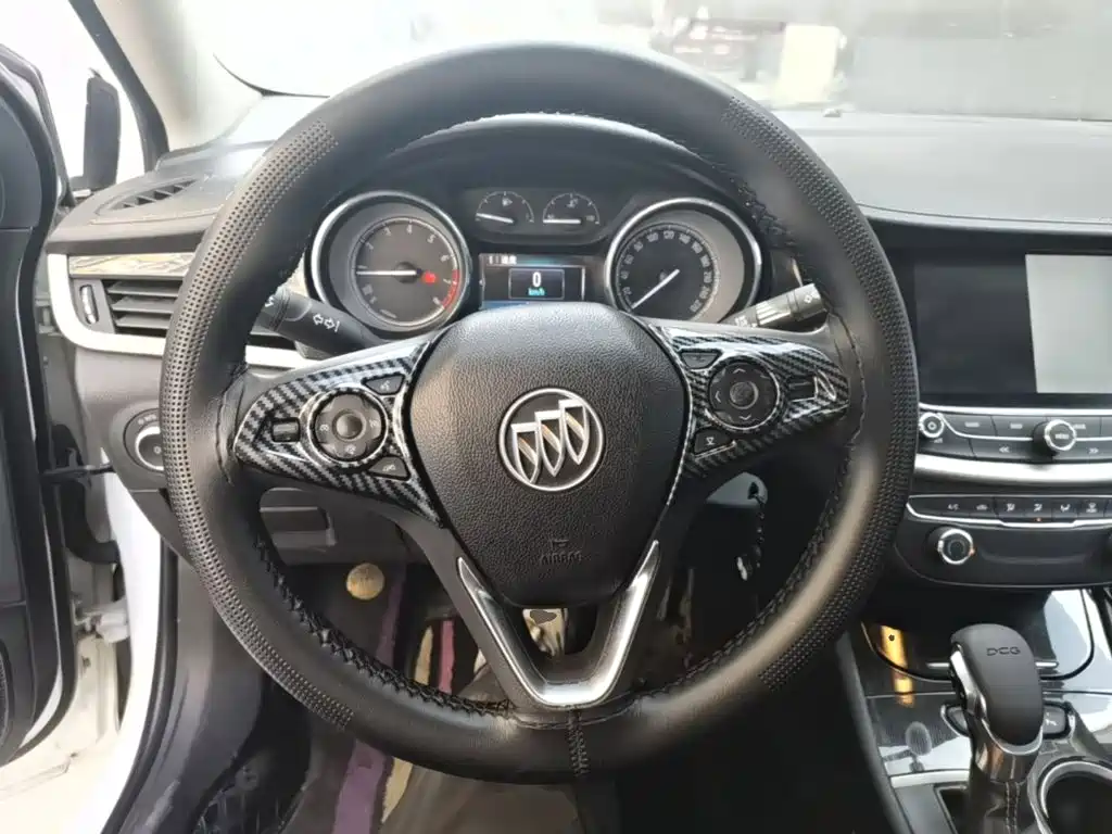 Buick Verano — миниатюра 11