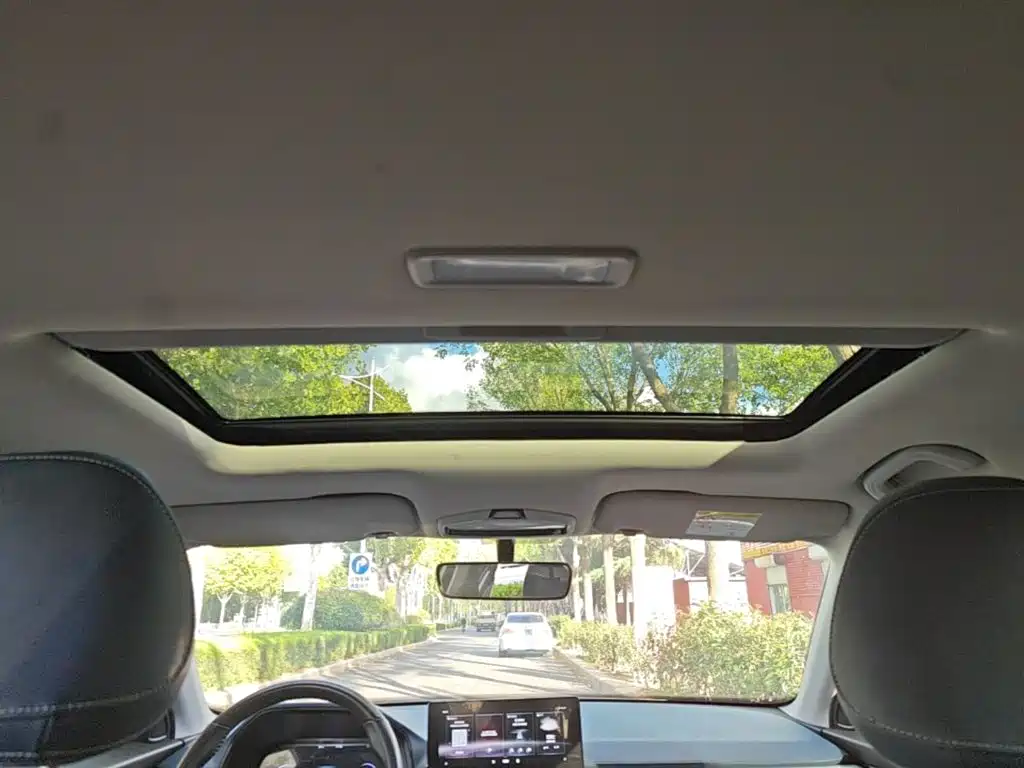 Geely Emgrand — миниатюра 18