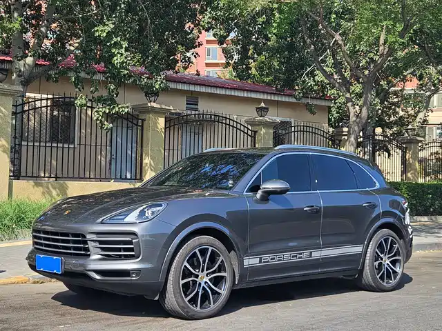 PORSCHE CAYENNE 2020