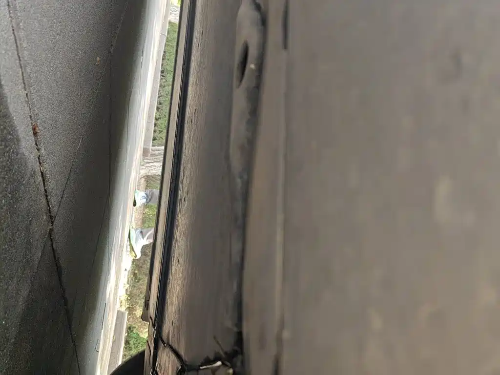 Tesla Model Y — миниатюра 16