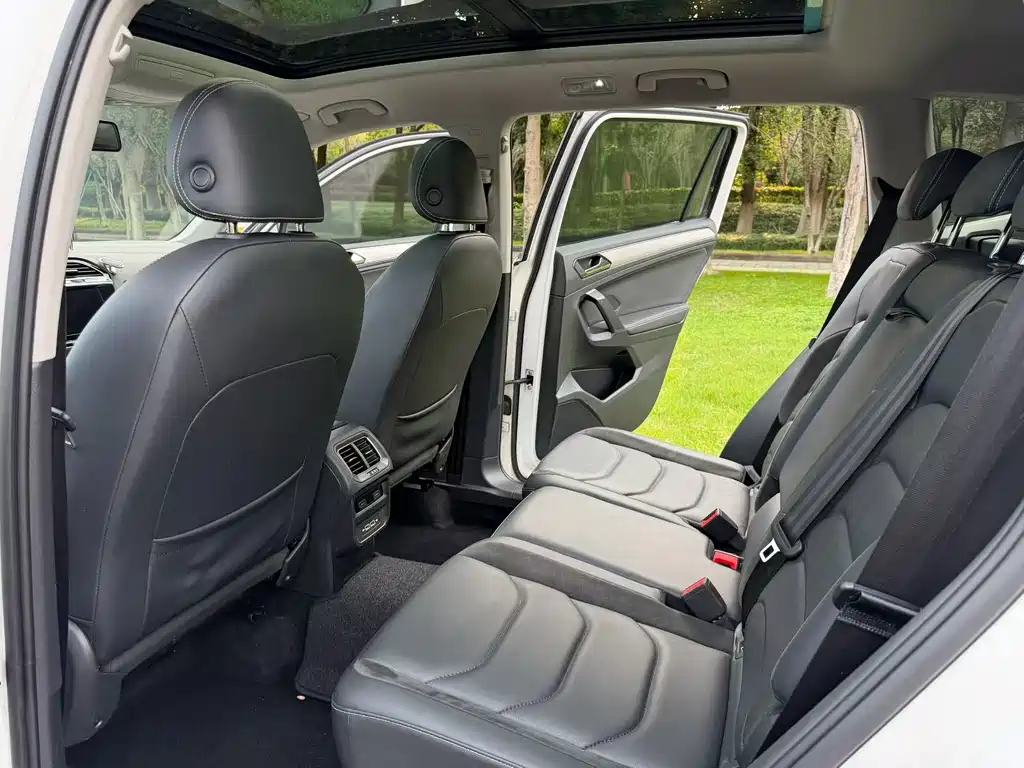 Volkswagen Tiguan L — миниатюра 5