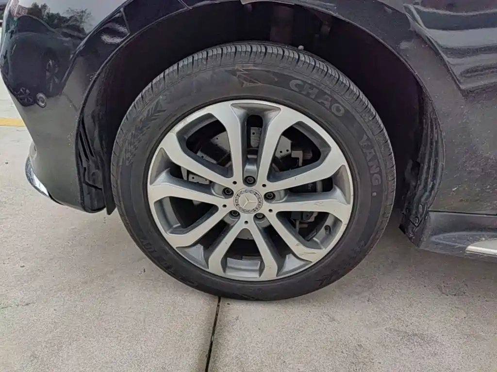 Mercedes-Benz GLE (Import) — миниатюра 23