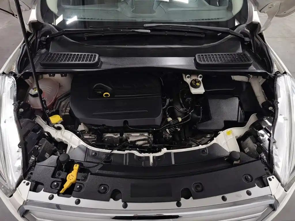 Ford Kuga — миниатюра 6