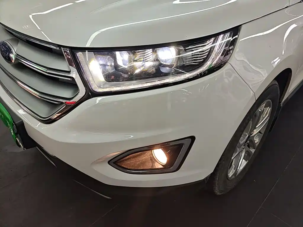 Ford Edge — миниатюра 24