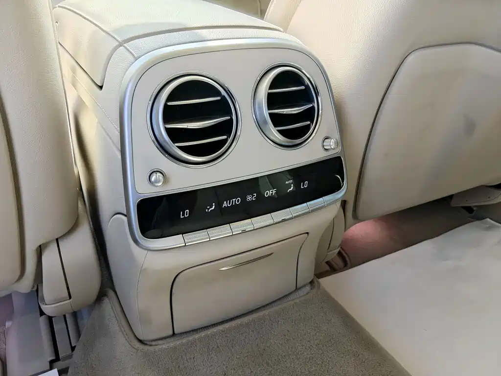 Mercedes-Benz S-Class — миниатюра 6