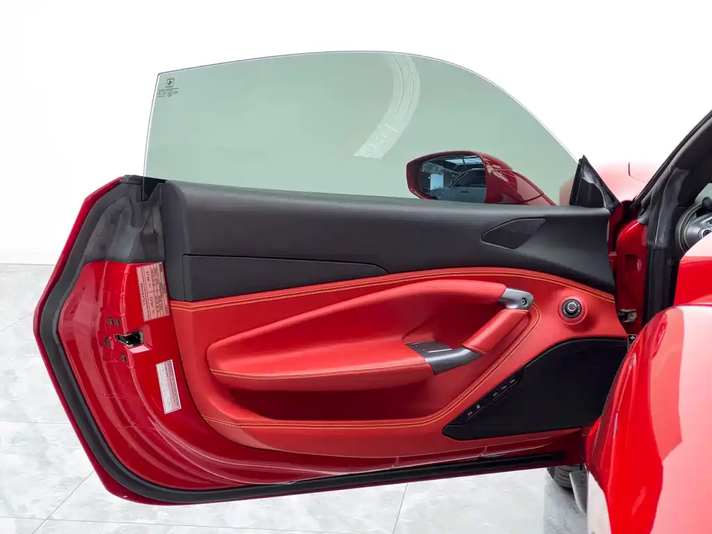 Ferrari F8 — миниатюра 11