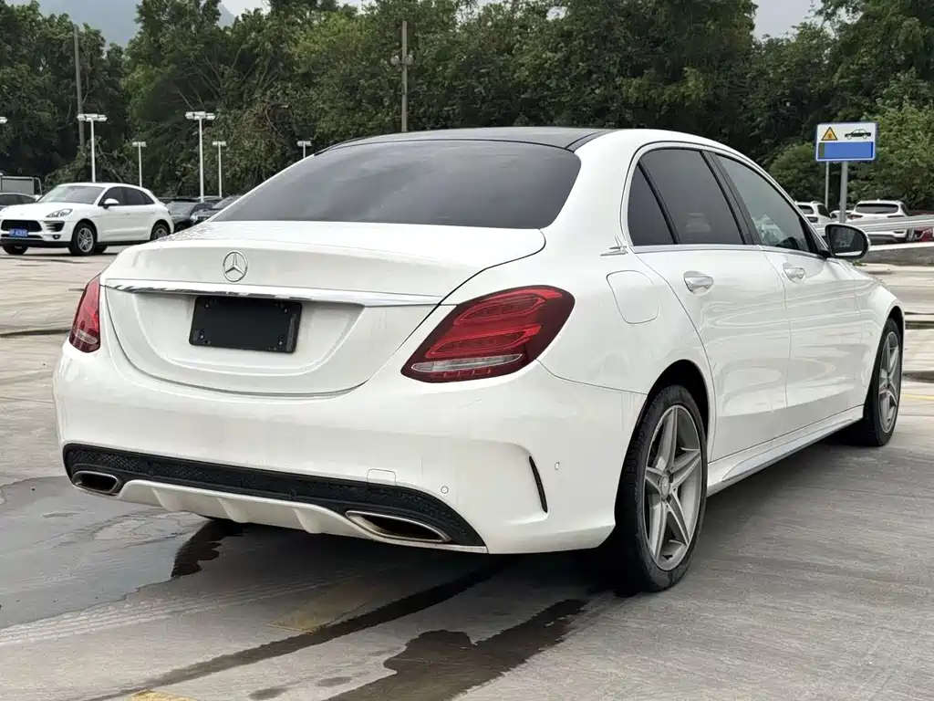 Mercedes-Benz C-Class — миниатюра 6