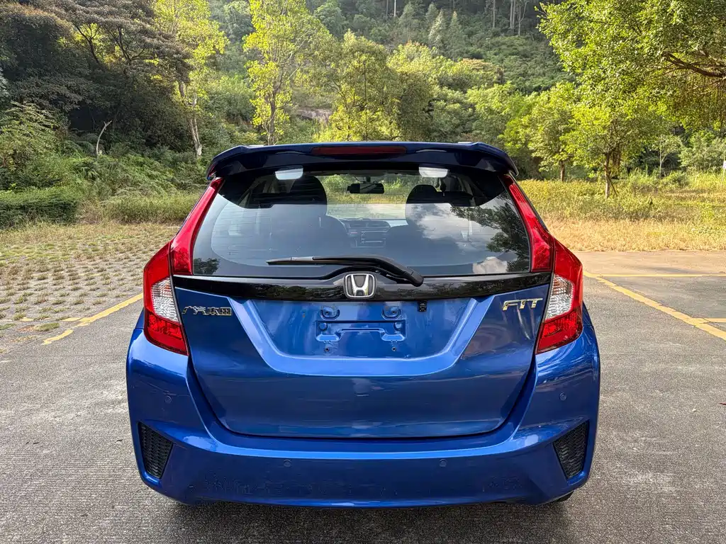 Honda Fit — миниатюра 8