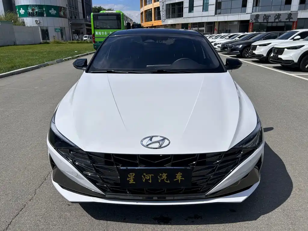 Hyundai Elantra — миниатюра 2