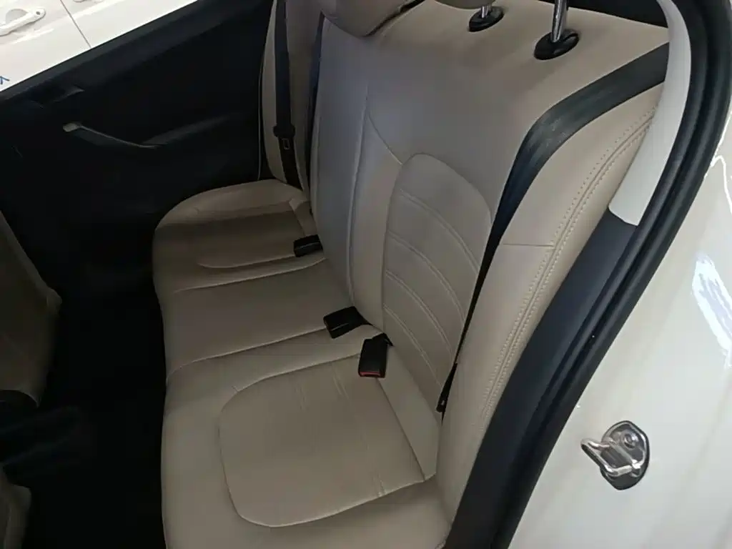Volkswagen Santana — миниатюра 17