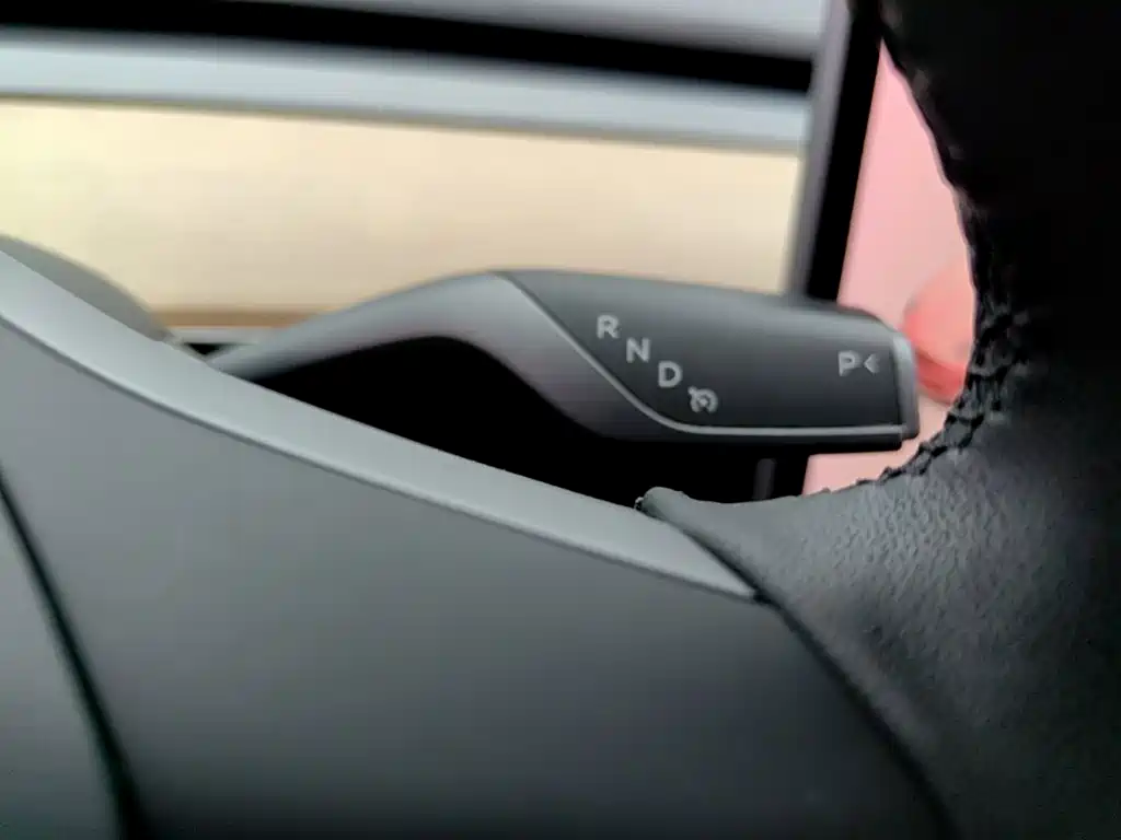 Tesla Model 3 — миниатюра 14