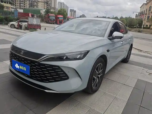 2025 BYD Qin
