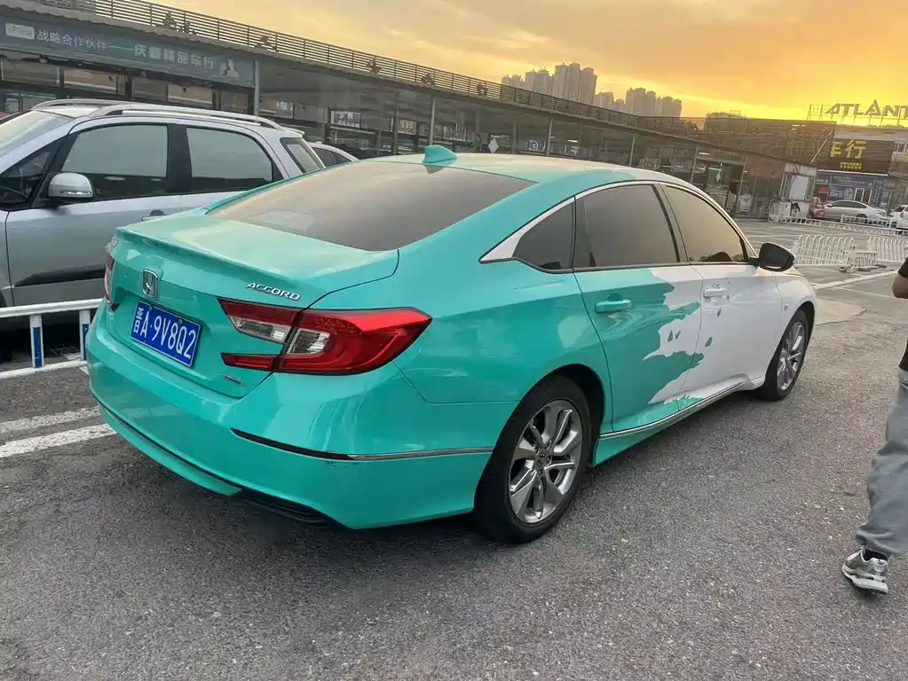 Honda Accord — миниатюра 9
