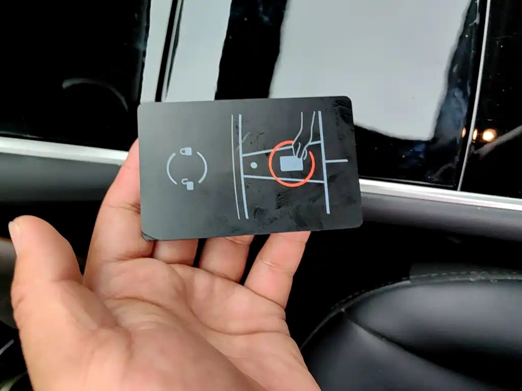 Tesla Model 3 — миниатюра 9