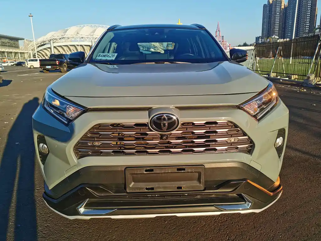 Toyota RAV4 2020 2.0L CVT Luxury