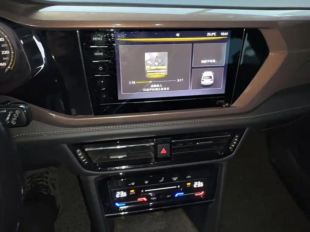 Volkswagen Tharu — миниатюра 13