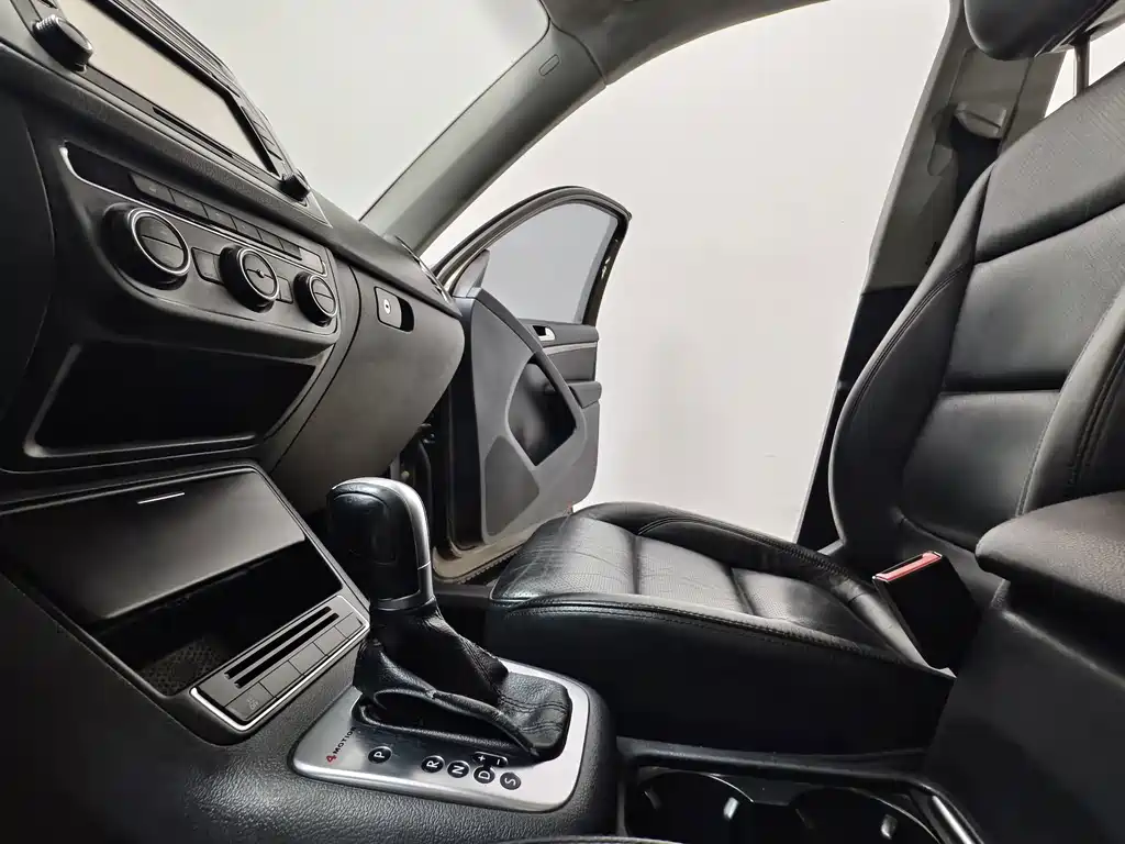Volkswagen Tiguan — миниатюра 12