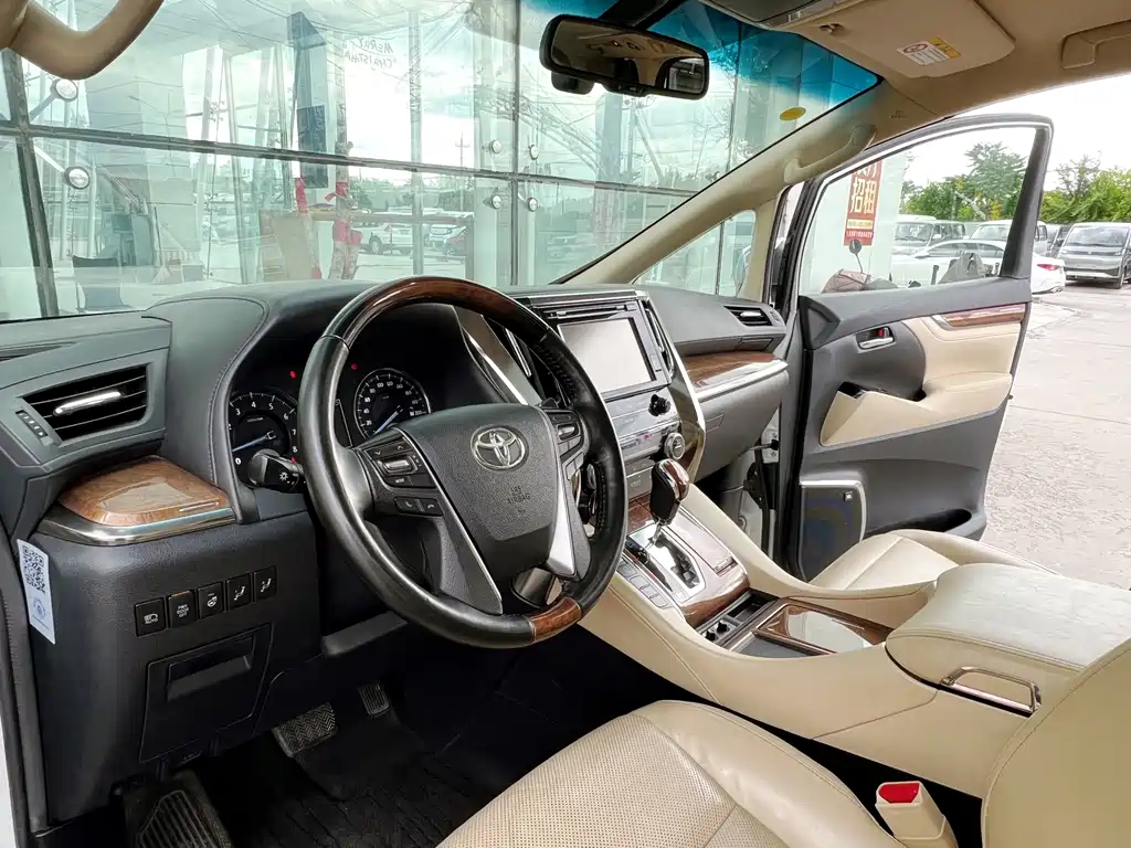 Toyota Alphard 2018 3.5L Luxury