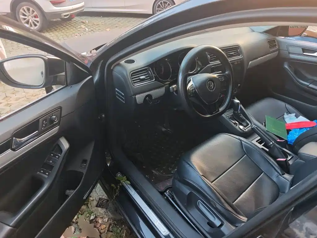 Volkswagen Sagitar — миниатюра 12