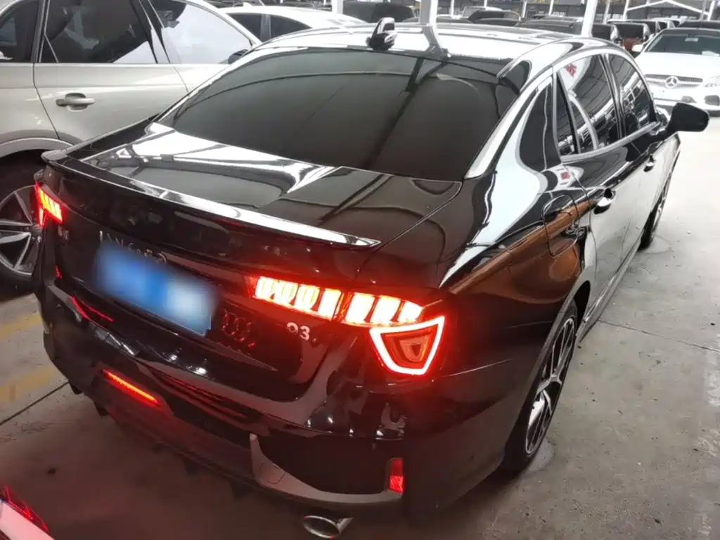 Lynk & Co 03 — миниатюра 7