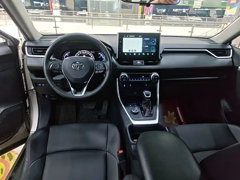 Toyota Wildlander New Energy — миниатюра 10