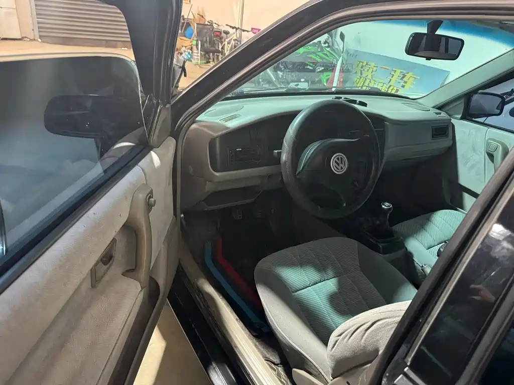 Volkswagen Santana 2000 — миниатюра 9