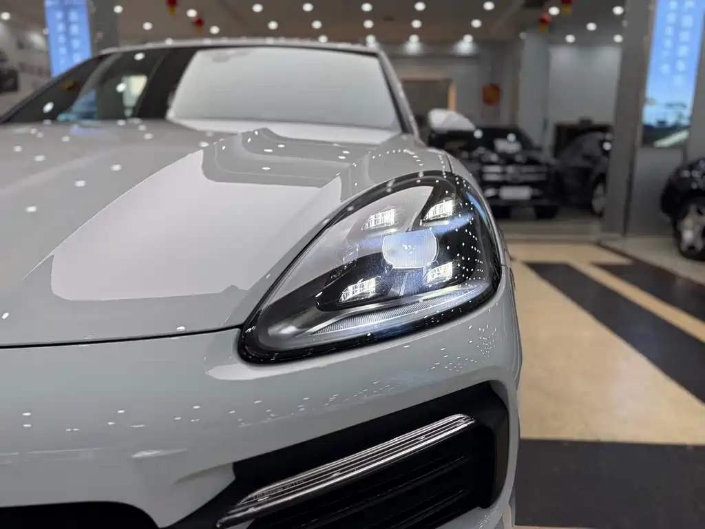 Porsche Cayenne — миниатюра 24