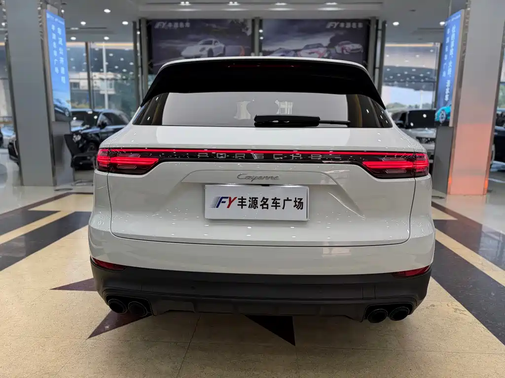 Porsche Cayenne — миниатюра 30