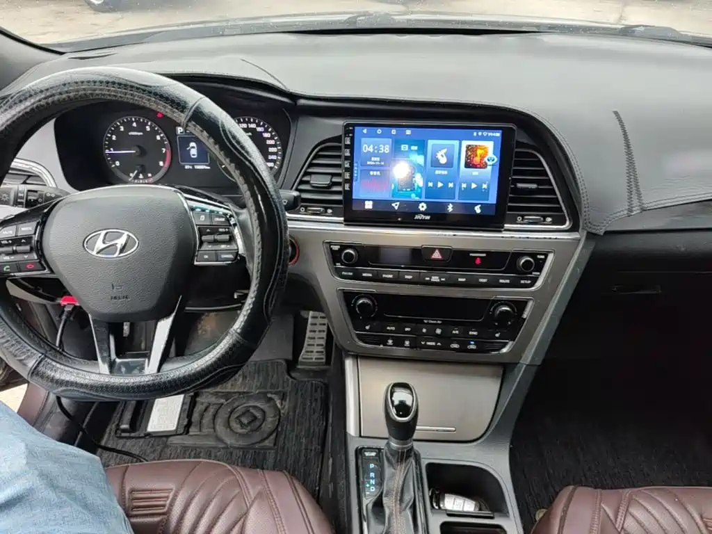 Hyundai Sonata — миниатюра 10