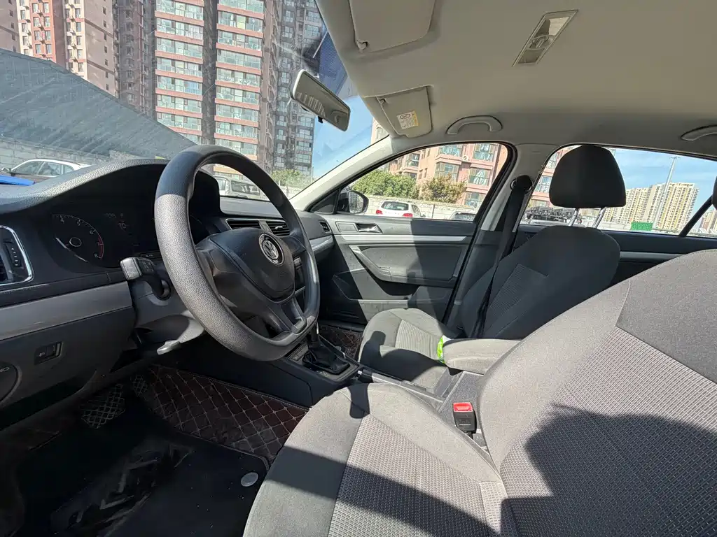Volkswagen Lavida — миниатюра 7