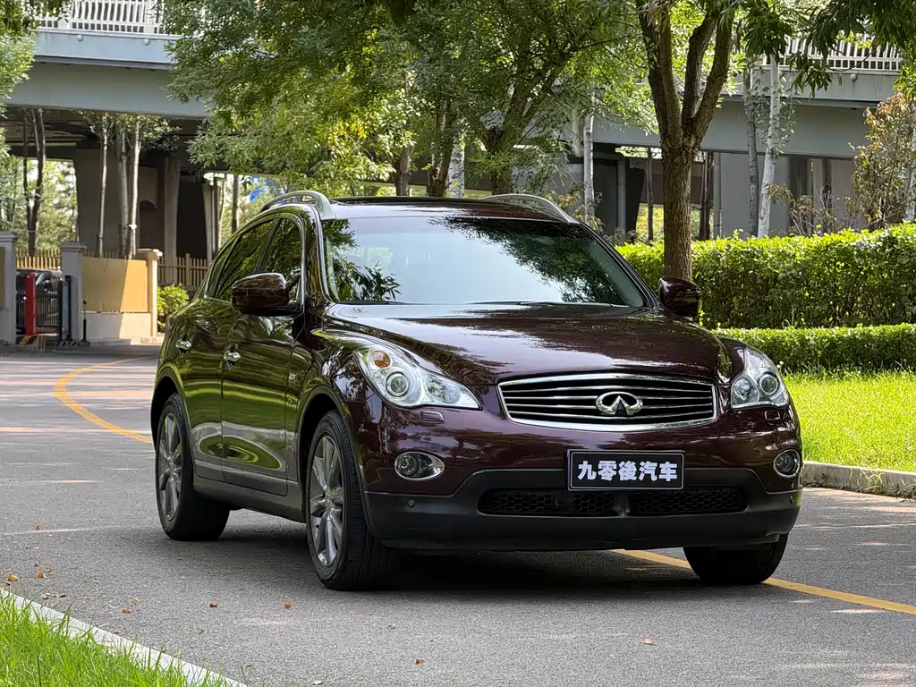 Infiniti QX50 (Import) — миниатюра 4