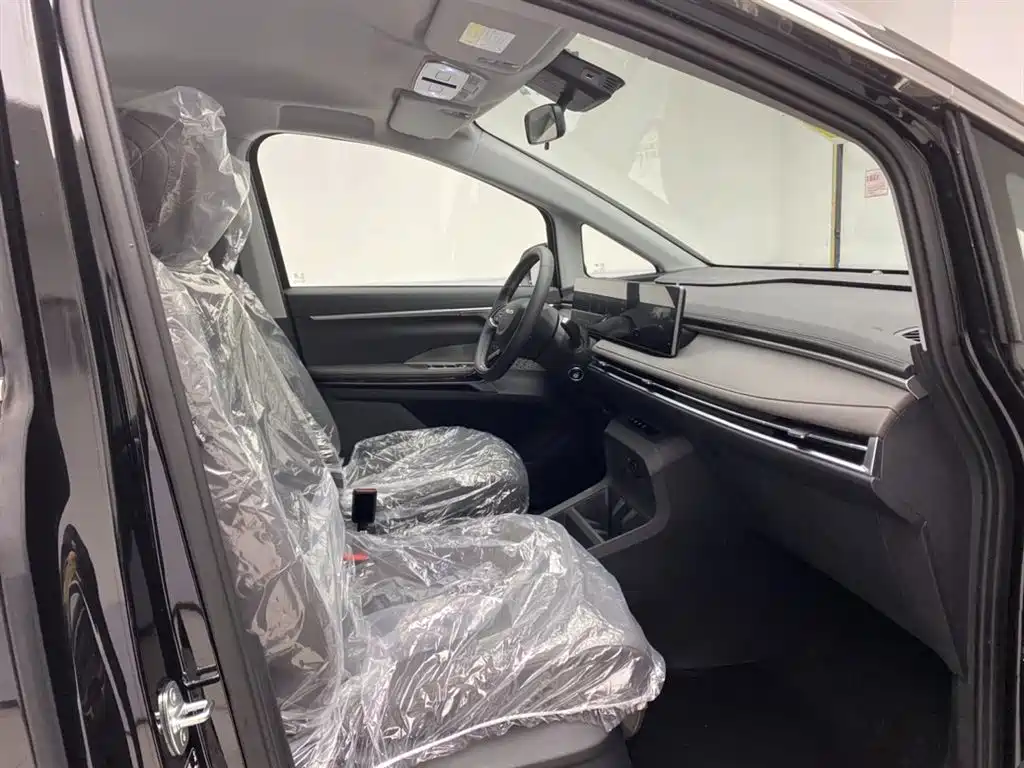 SAIC MAXUS EVERYONE 7