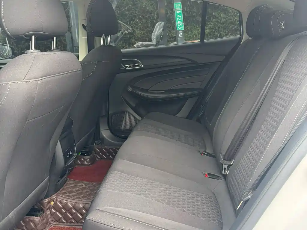 Roewe i5 2020 1.5L AT 4G