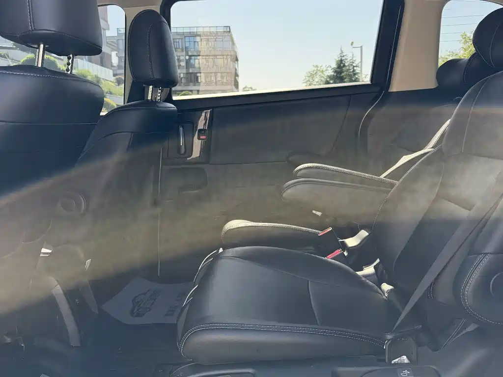 Honda Elysion — миниатюра 24