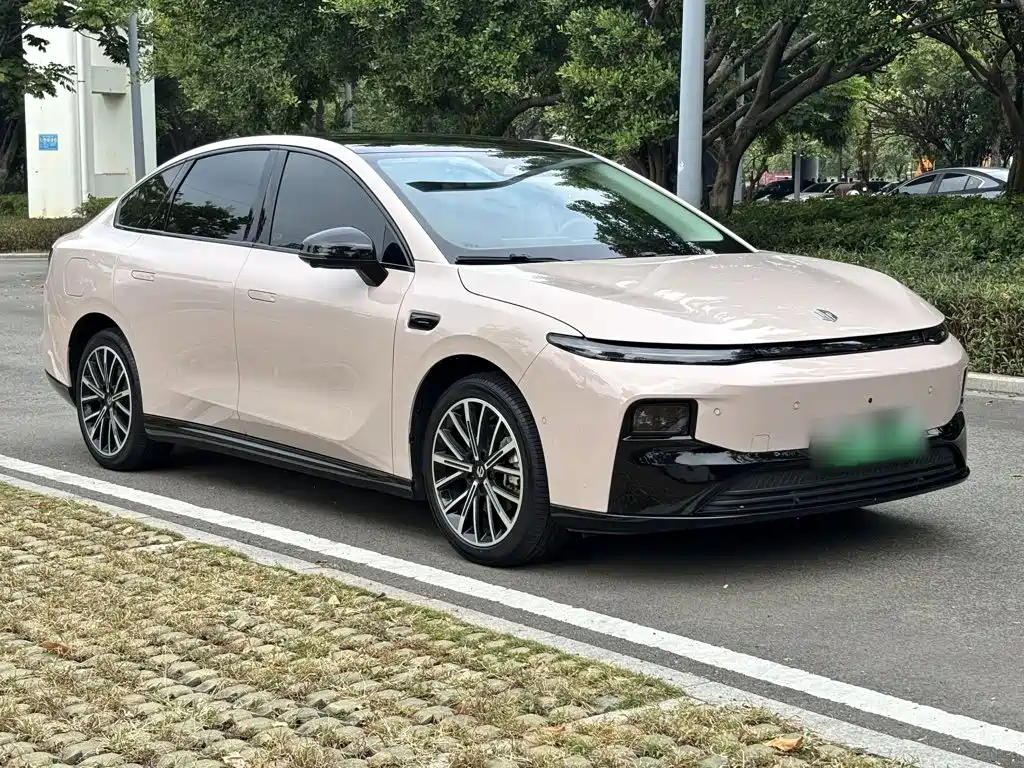 Leapmotor Leapmotor B01 — миниатюра 4