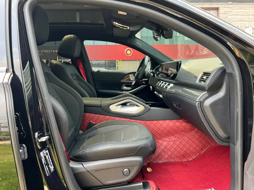 Mercedes-Benz GLE Coupe AMG — миниатюра 11