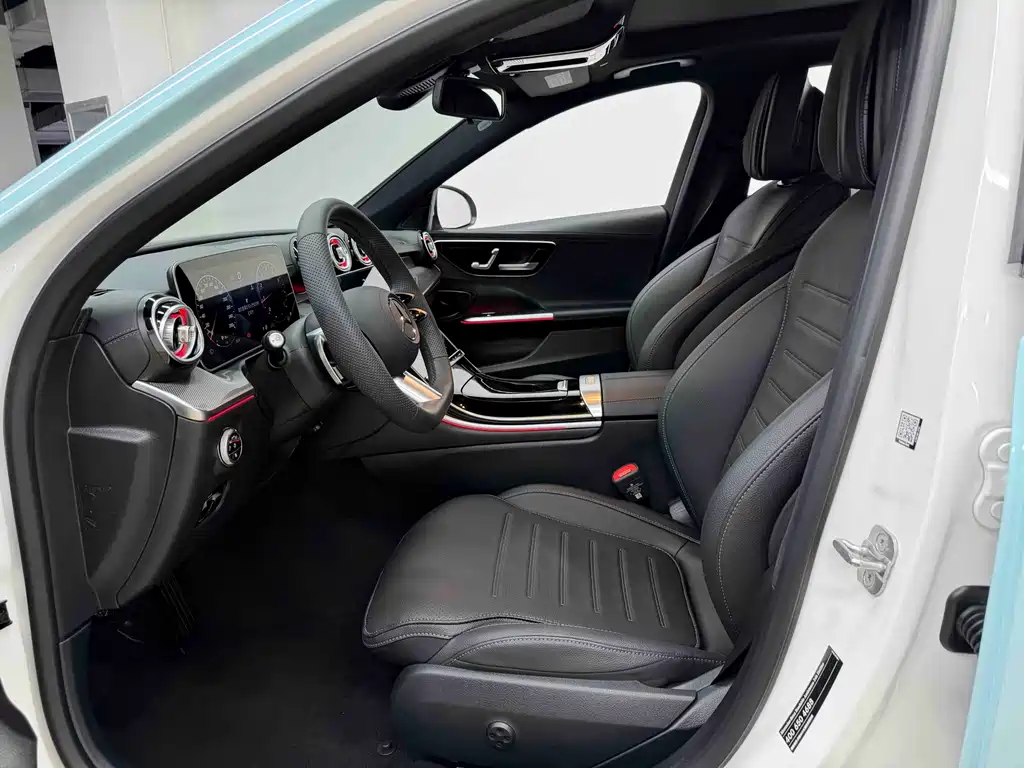 Mercedes-Benz C-Class — миниатюра 11
